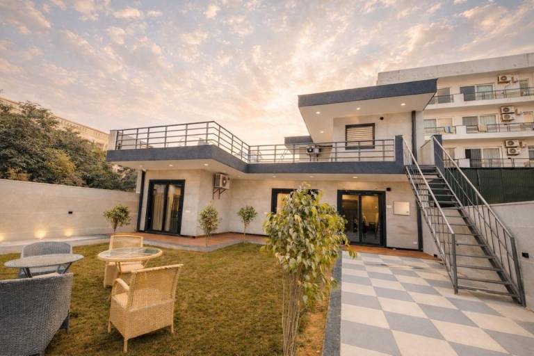 Villa with terrace in Gurugram