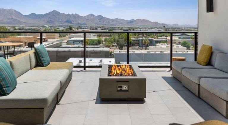 Beautiful serviced apartment with hot tub, BBQ & patio | Good for workation | Dogs allowed — photo 2