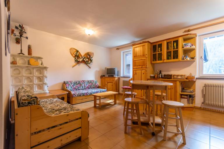 Apartment with garden — photo 3
