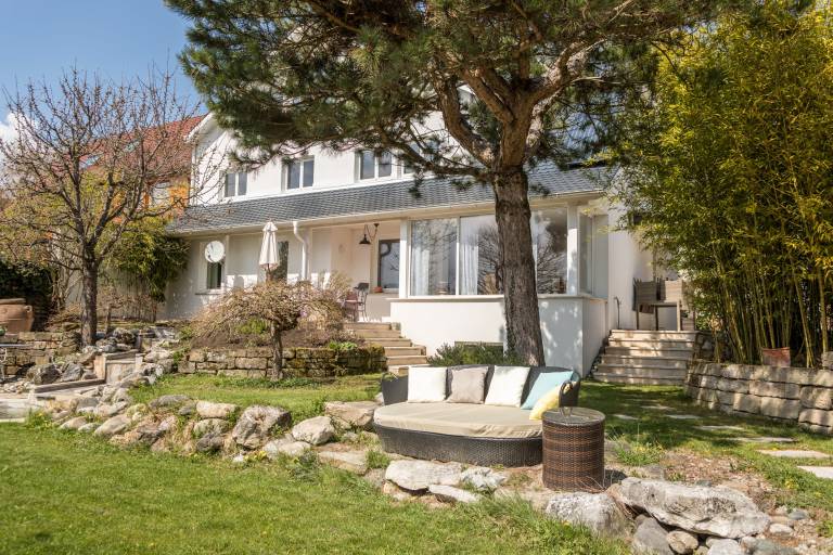 Beautiful Vacation Apartment In The "House See- und Säntisblick" EG With Wi-Fi in Friedrichshafen