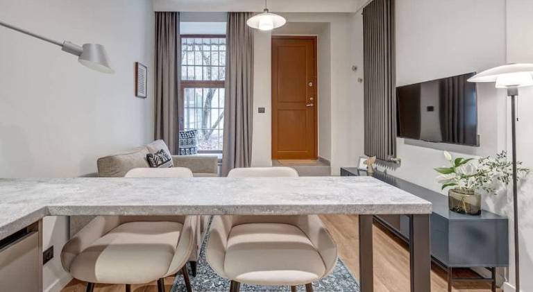 Domillion 1bdr Modern Old Town Retreat So1a — photo 5