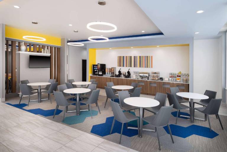 Microtel Inn & Suites by Wyndham Amarillo West — photo 4