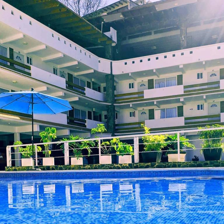 HOTEL TIERRAS BLANCAS