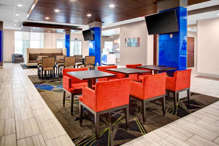 Holiday Inn Express & Suites Coldwater By IHG — photo 4