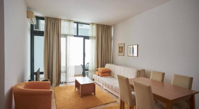 Holiday apartment with terrace | Good for workation — photo 3