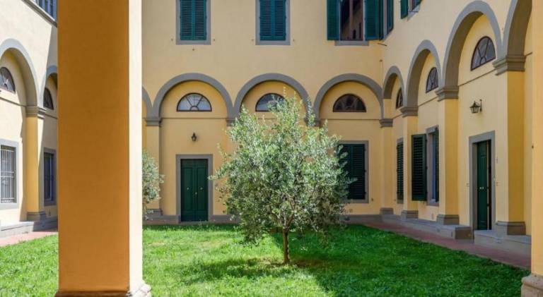 Pleasant apartment with hot tub | Next to Ponte Vecchio | Pet-friendly in Santa Maria