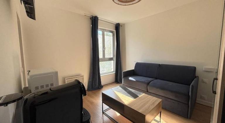 Holiday apartment with 1 room for 2 persons in Gennevilliers