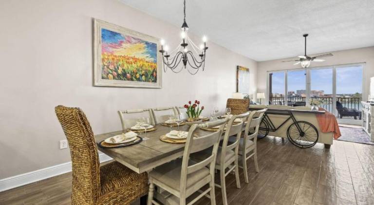 Vacation home with pool | Next to the beach | Pet-friendly — photo 4