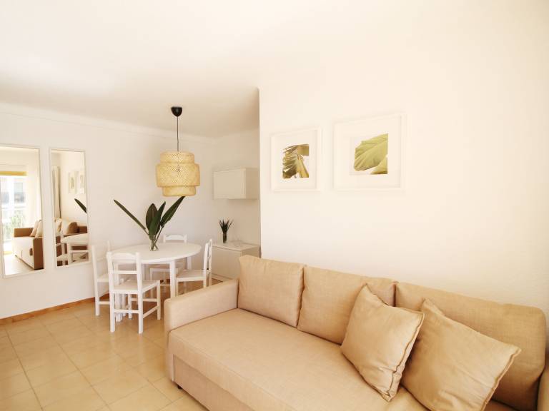 Rental apartment with garden & terrace | Sea view | Next to the beach | Pets are welcome — photo 2