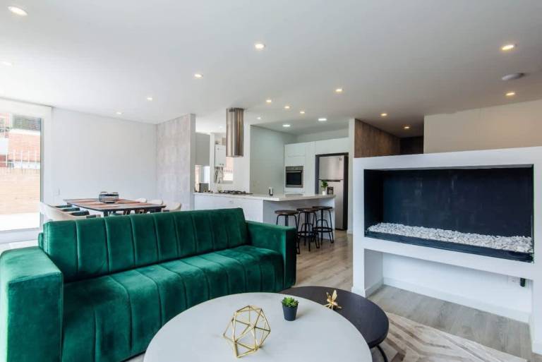 Modern 3BR in Usaqu n