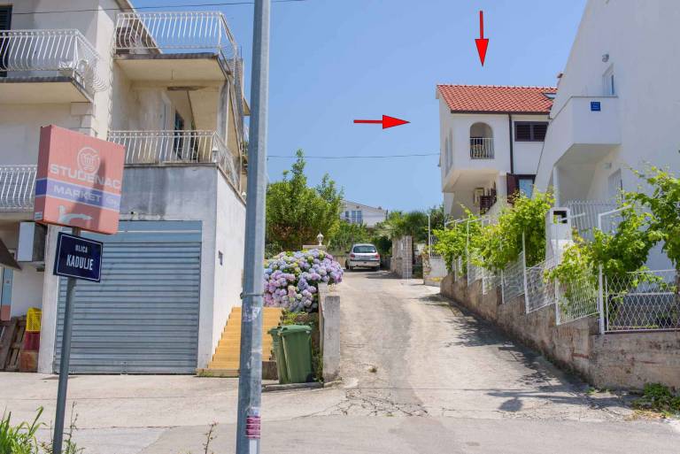 Holiday apartment with terrace — photo 3