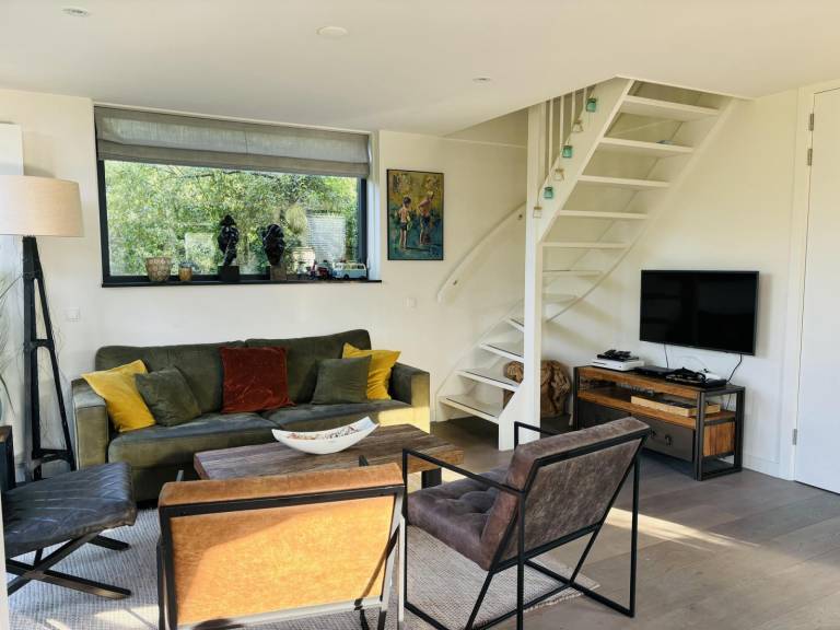 Vacation home with yard, patio & sauna | Pets allowed — photo 4
