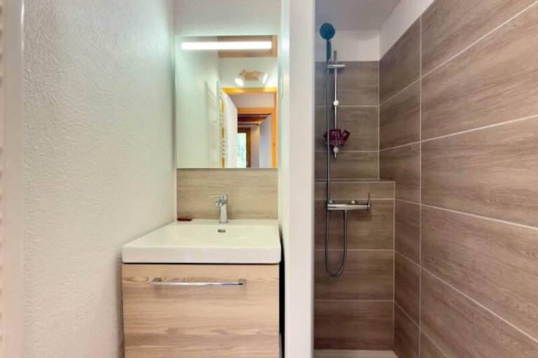 Pleasant apartment with patio | Ski nearby | Pets allowed — photo 5