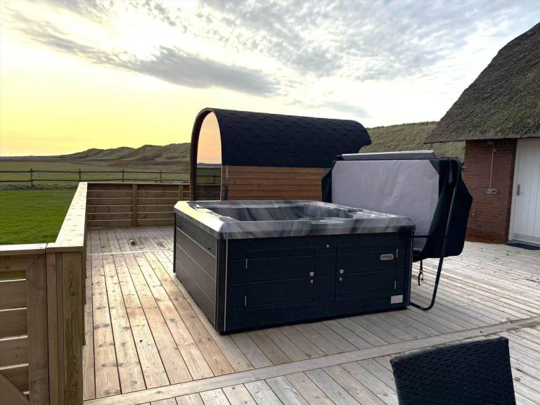 House with jacuzzi, sauna & patio | Sea view — photo 2