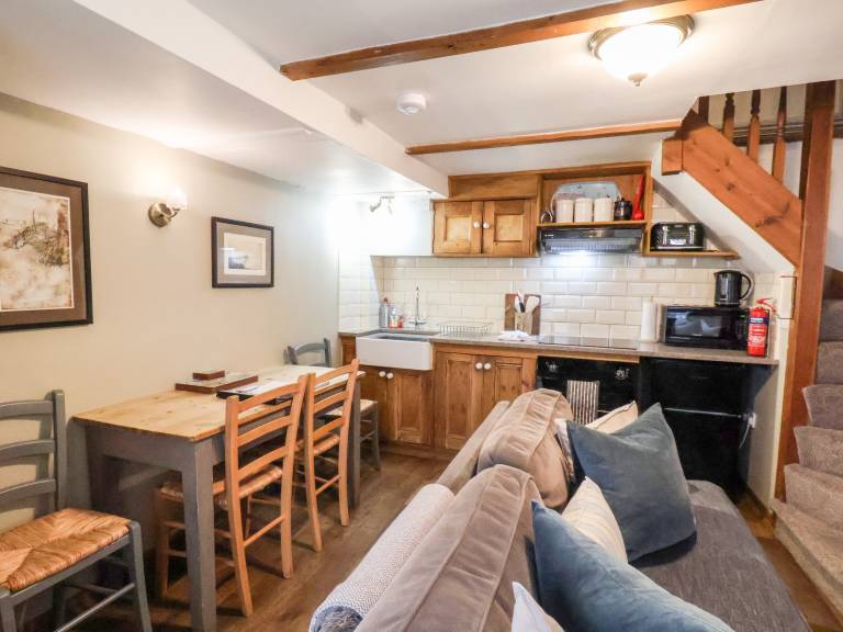 Cottage with 2 rooms for 4 persons — photo 5