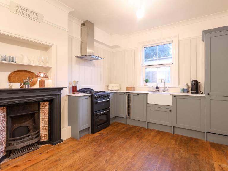 Cottage with 2 rooms for 4 persons — photo 3