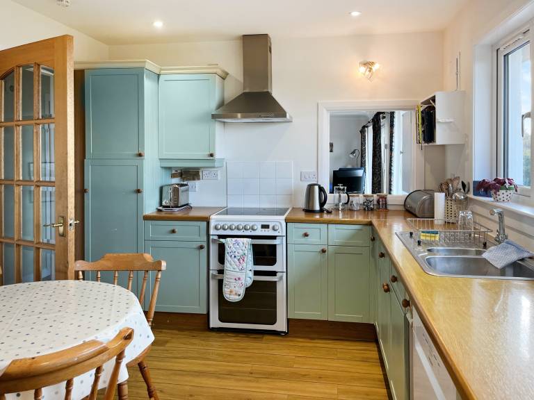 Children-friendly charming cottage with yard | Water view | Dogs allowed — photo 5