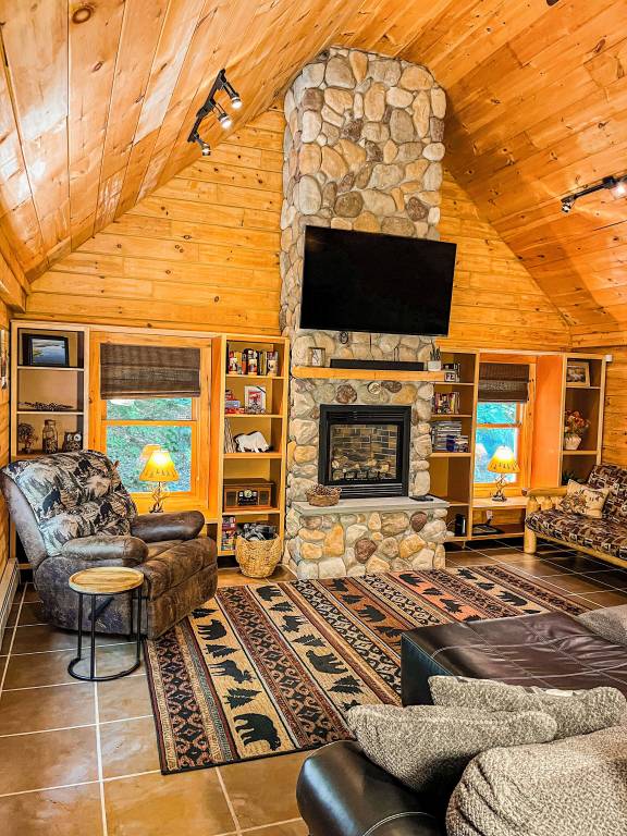 Cabin Laconia