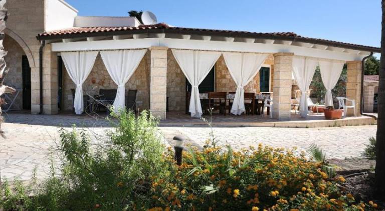Villa with 2 rooms for 6 persons — photo 3
