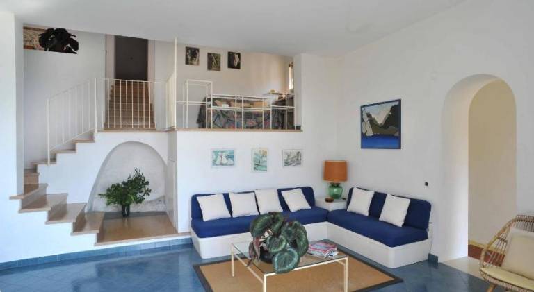Fully equipped vacation home with barbecue, yard & terrace | Next to the beach | Pets are welcome — photo 4