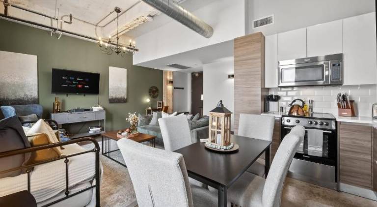 Apartment with pool | Next to Pioneer Park | Pets are welcome — photo 4