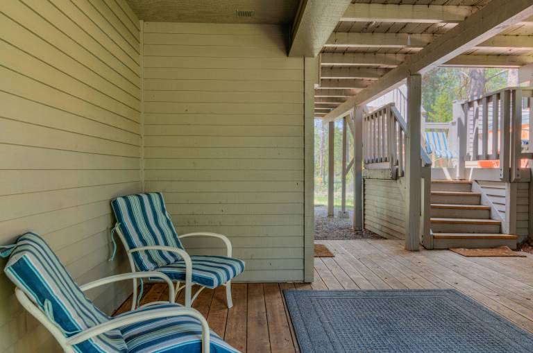 Vacation home with BBQ, jacuzzi & fast internet | Mountain view — photo 3