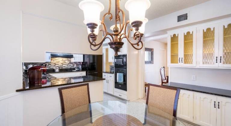 264 m&sup2; Ferienhaus