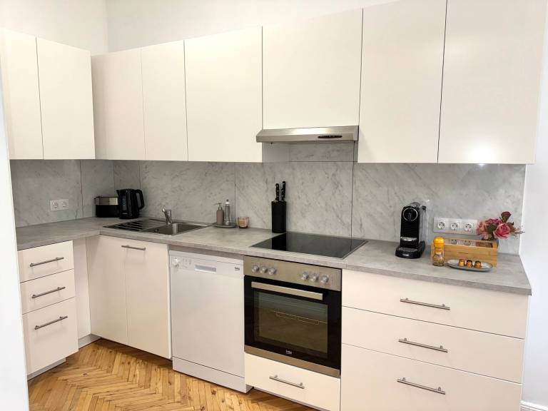 Child-friendly beautiful apartment with hot tub | City view | Pet-friendly — photo 4