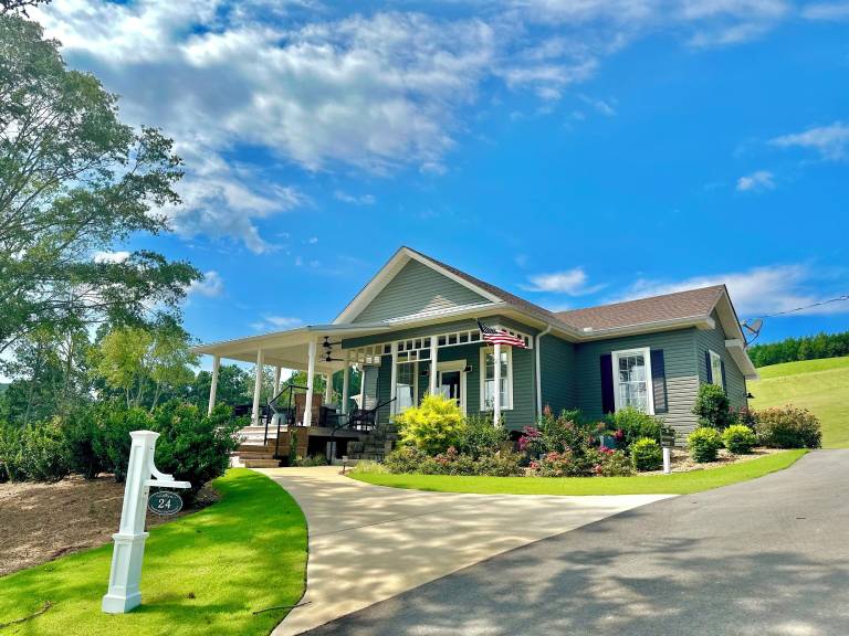 Cottage Cedar Bluff