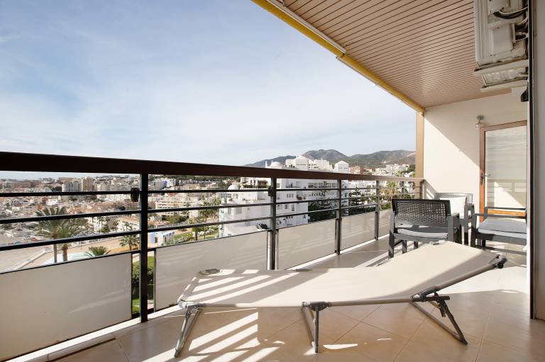 Apartment 'Primera Linea Panoramic Views' with Sea View, Wi-Fi and Air Conditioning — photo 3