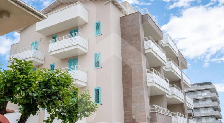 Holiday apartment with 1 room for 4 persons in Alba Adriatica