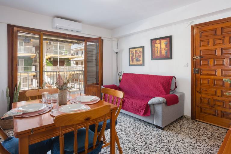 Apartment 'Apartamento En Playa Acogedor' with Private Terrace, Wi-Fi and Air Conditioning — photo 4