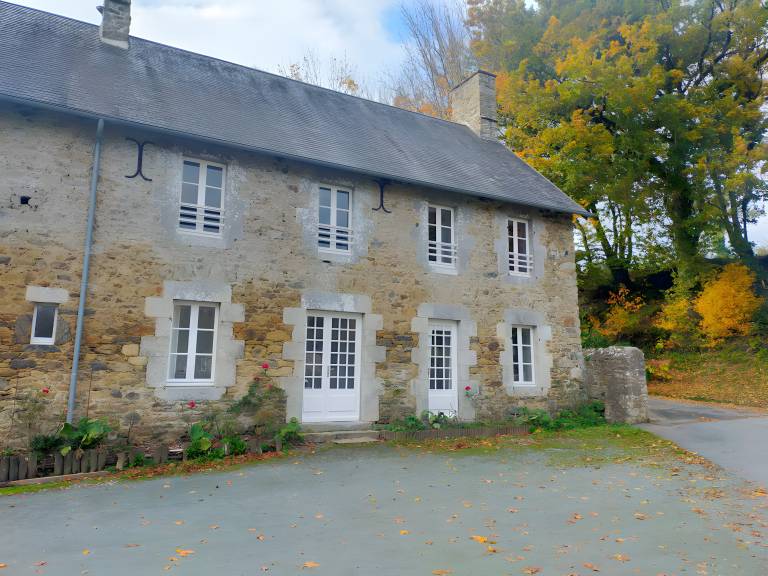 Children-friendly lovely house with terrace, yard & BBQ | Garden view | Pets allowed in Coutances