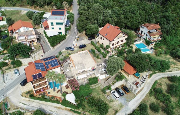 Fully equipped villa with terrace, barbeque & private pool | Sea view | Pets allowed — photo 2
