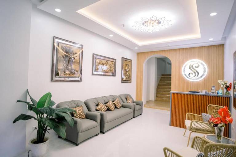 Spotlight Hotel near Hundred Islands Wharf — photo 5
