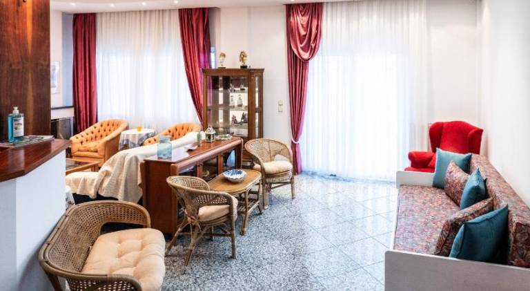 Fully equipped villa with garden & patio | Suitable for remote work | Pet-friendly — photo 2