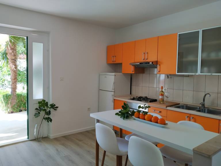 Two bedroom apartment with terrace and sea view Podgora, Makarska (A-6664-a) — photo 2