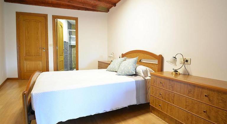 Apartment with yard, grill & patio in San Roque