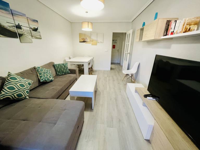 Child-friendly beautiful apartment with pool, yard & patio | Close to the beach | Pets allowed — photo 5
