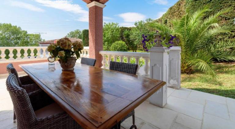 Holiday apartment with pool, garden & patio | Good for workation | Pet-friendly — photo 4