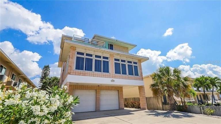 House  North Redington Beach