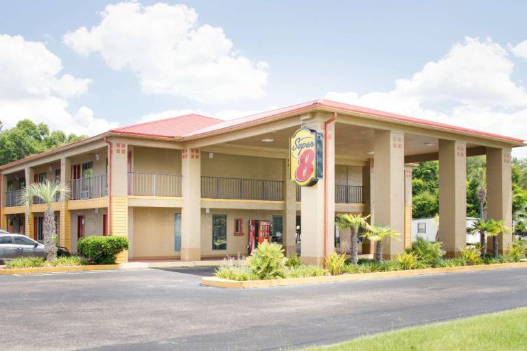 Super 8 By Wyndham Defuniak Springs — photo 4
