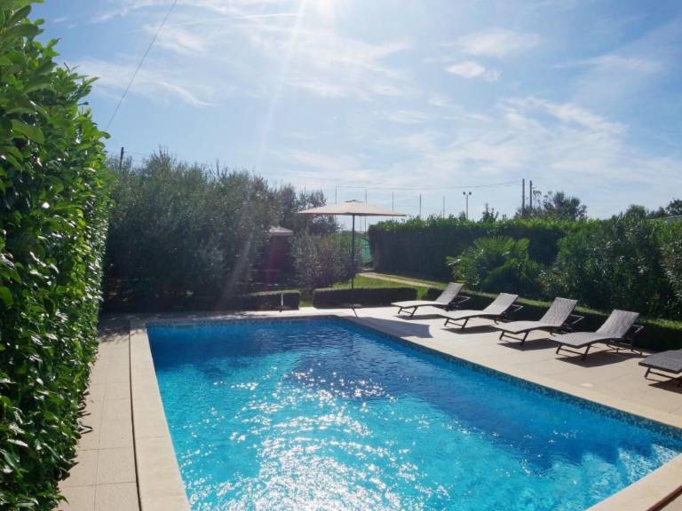 Mit privatem Pool und Garten — photo 5