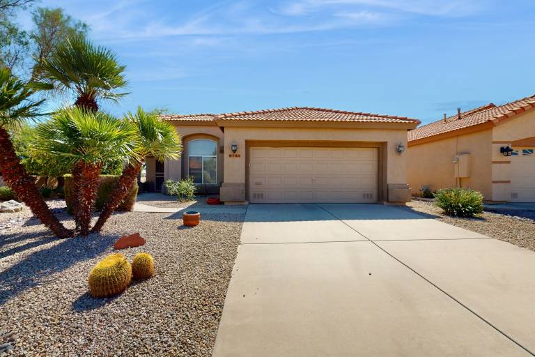 2BR House w Patio W & D & Central AC