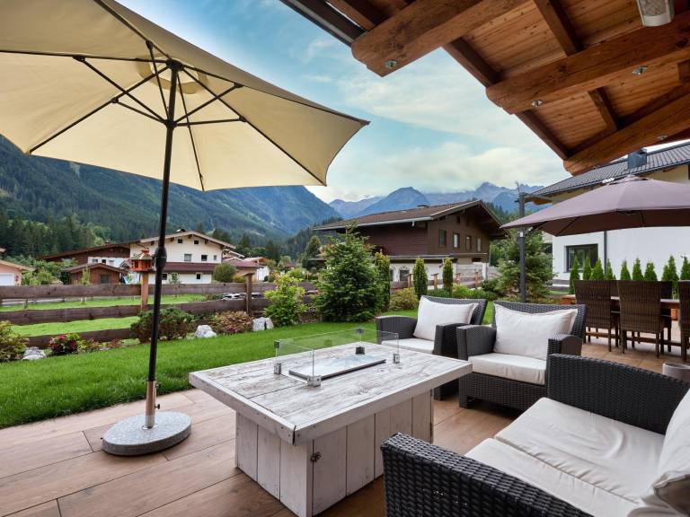 Fully equipped chalet with patio & sauna | Pets allowed — photo 2