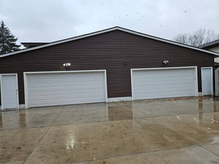 House  Akron