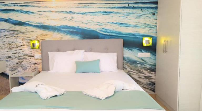 Pleasant serviced apartment with patio, pool & garden | Beach nearby | Pet-friendly — photo 2