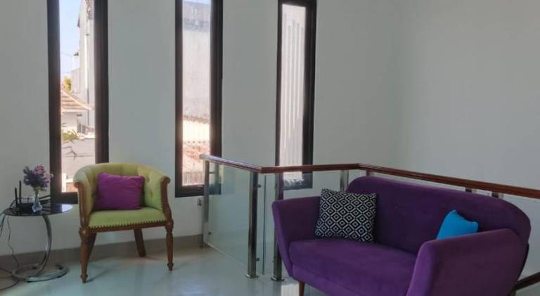 Villa with pool — photo 5