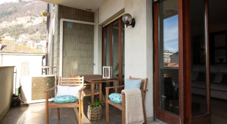Apartment with jacuzzi | Close to Como Cathedral | Pets are welcome — photo 4