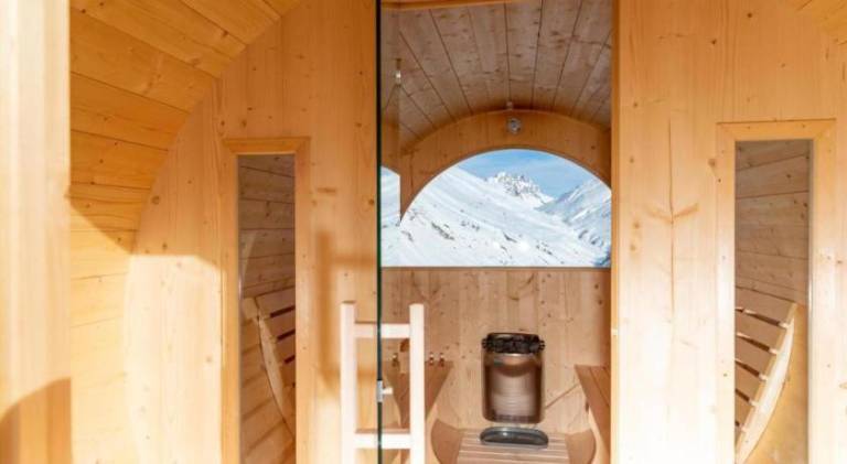 Holiday apartment with pool, sauna & jacuzzi — photo 4